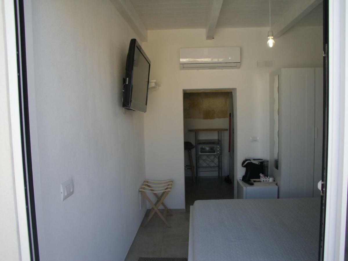Romi' Hotel Polignano a Mare Bagian luar foto